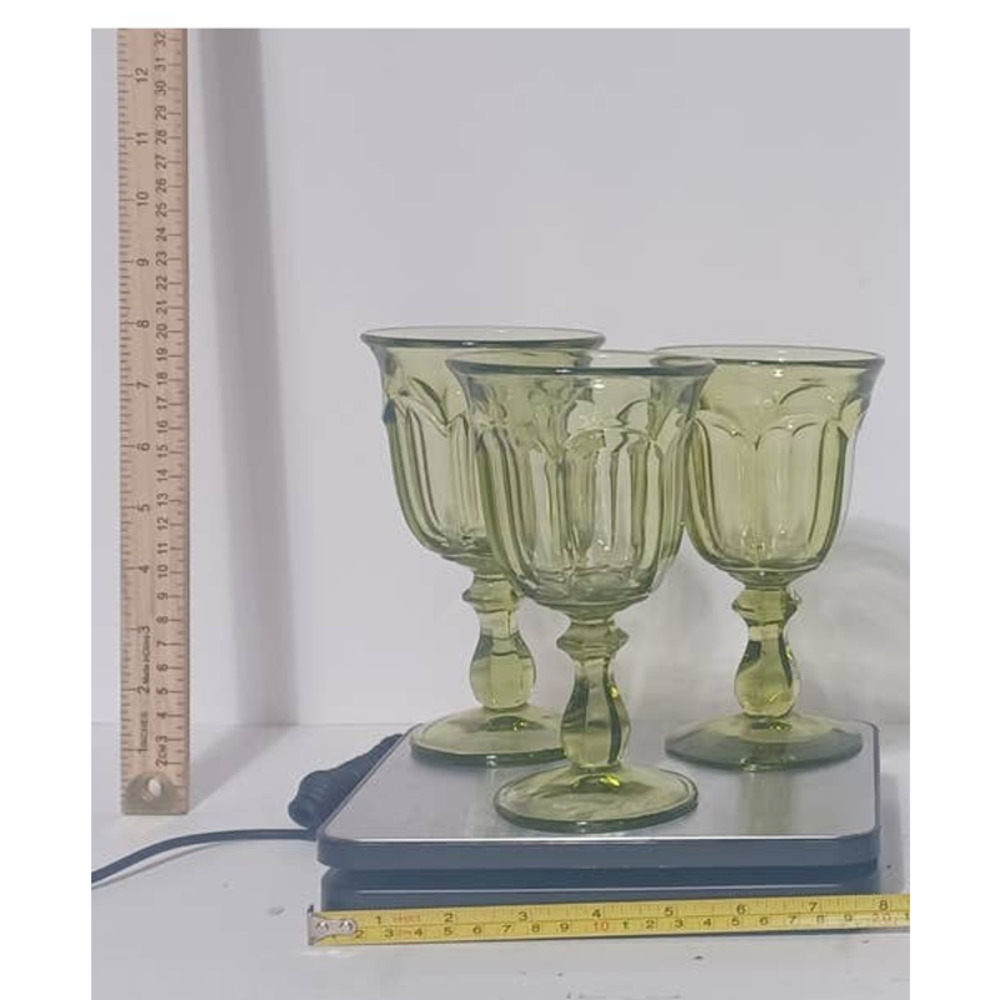 4 set of Green crystal glass goblets